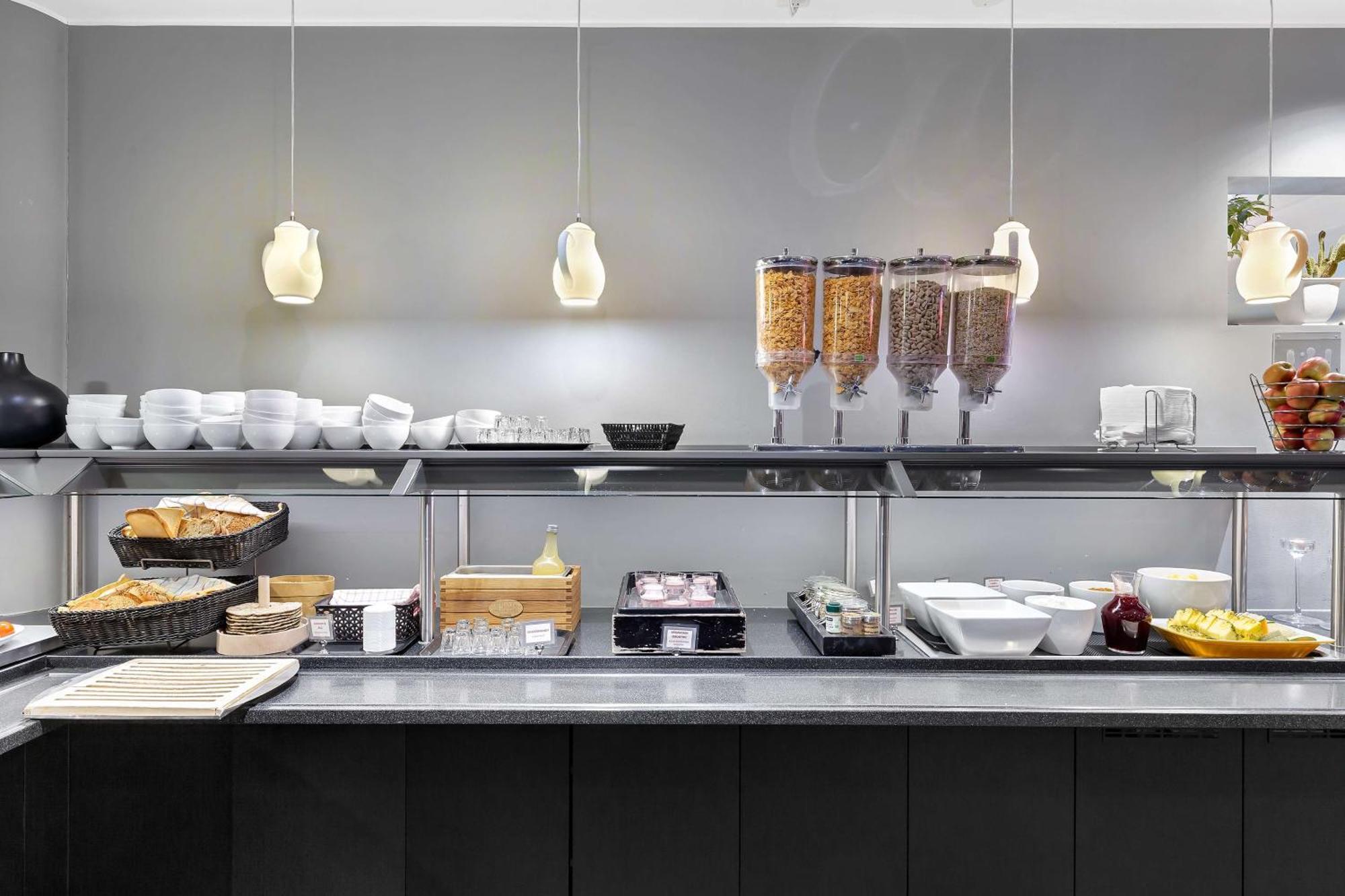 Connect Hotel Kista Stockholm Buitenkant foto